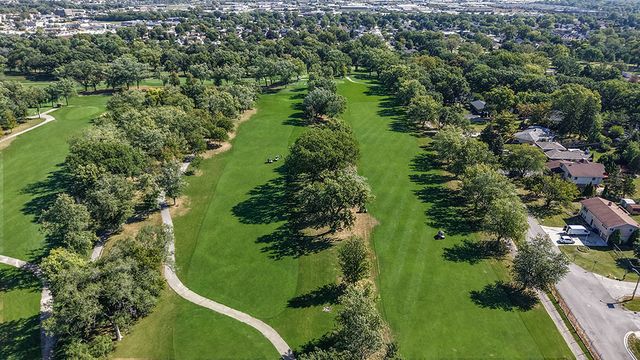 9954 S 84th Terrace 109, Palos Hills, IL 60465