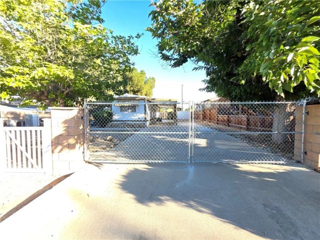 19053 Monterey, Hesperia, CA 92345