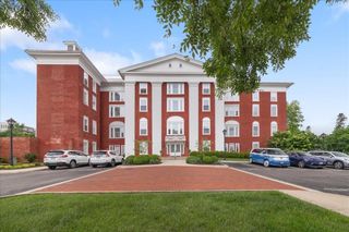 100 Village Dr Apt 201, Staunton, VA 24401