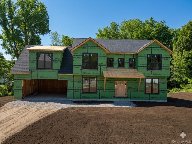 8 Dewey Drive, Newburgh, NY 12550