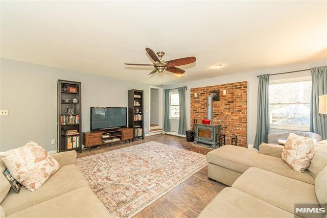 63 Ramapo Road, West Milford, NJ 07421