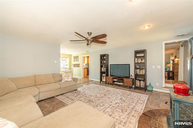 63 Ramapo Road, West Milford, NJ 07421