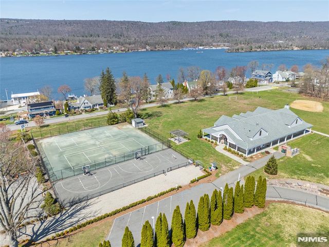 63 Ramapo Road, West Milford, NJ 07421