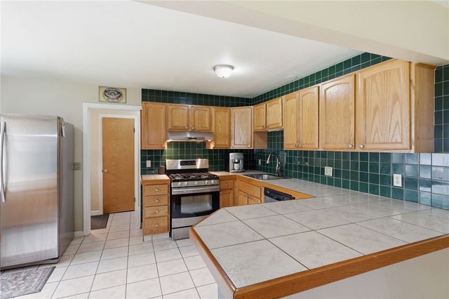 108 Thurlow Avenue, Irondequoit, NY 14609