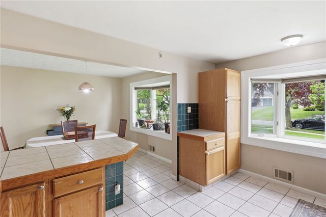 108 Thurlow Avenue, Irondequoit, NY 14609