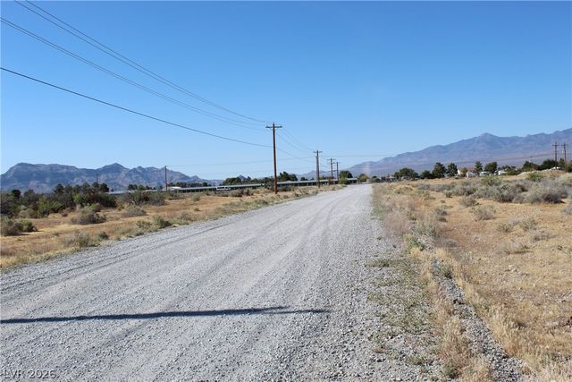 1180 South Old West Avenue, Pahrump, NV 89048