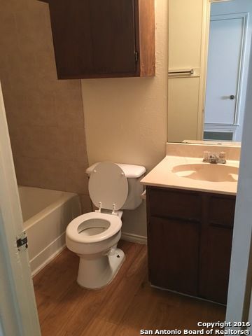 14445 Woods Hole Dr, San Antonio, TX 78233