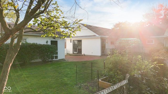 513 Park Drive, Greenwood, IN 46143