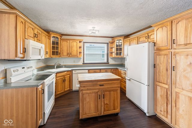 513 Park Drive, Greenwood, IN 46143