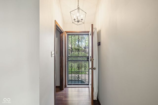 513 Park Drive, Greenwood, IN 46143