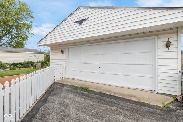 513 Park Drive, Greenwood, IN 46143