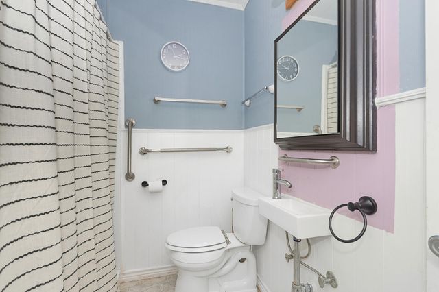 1406 W 6th Street, Freeport, TX 77541