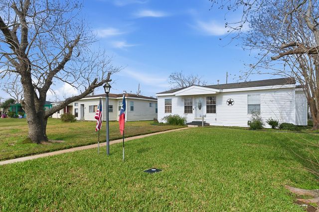 1406 W 6th Street, Freeport, TX 77541