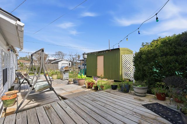 1406 W 6th Street, Freeport, TX 77541