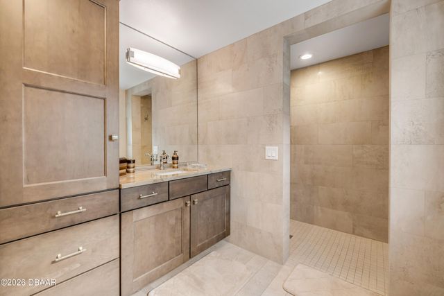 1 Mar Azul N, Ponce Inlet, FL 32127