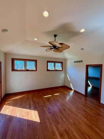 1913 W Leopard Drive, Dixon, IL 61021