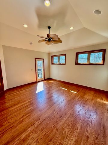 1913 W Leopard Drive, Dixon, IL 61021