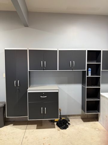 1913 W Leopard Drive, Dixon, IL 61021