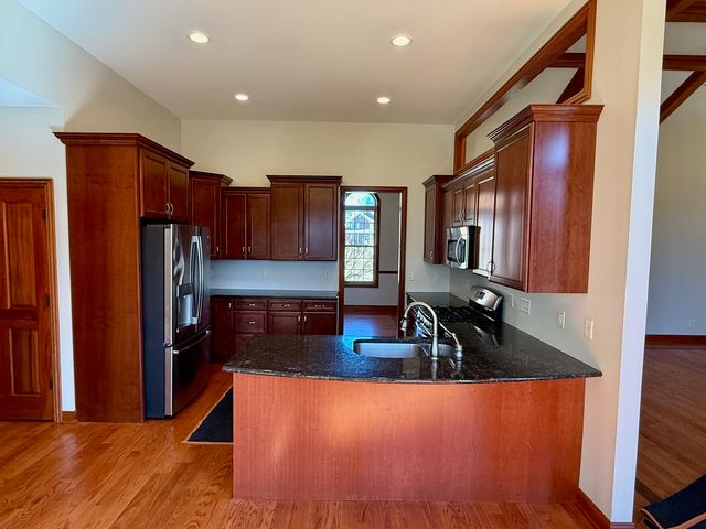 1913 W Leopard Drive, Dixon, IL 61021