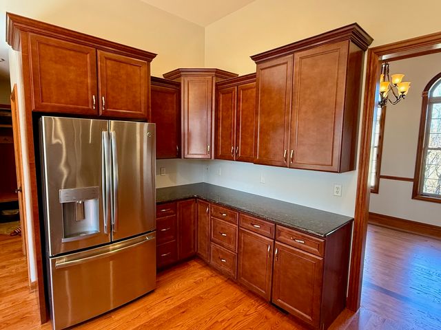 1913 W Leopard Drive, Dixon, IL 61021