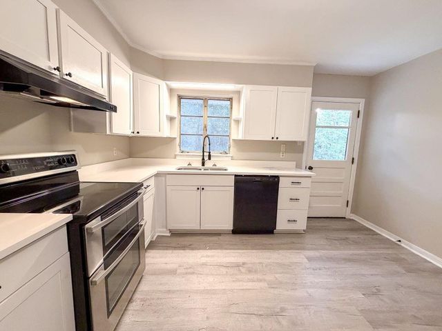 51 Sherwood Drive, Mobile, AL 36606