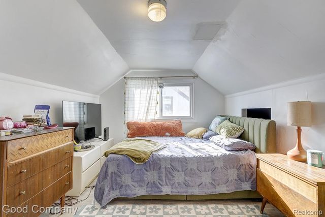 26644 Lorenz Street, Madison Heights, MI 48071