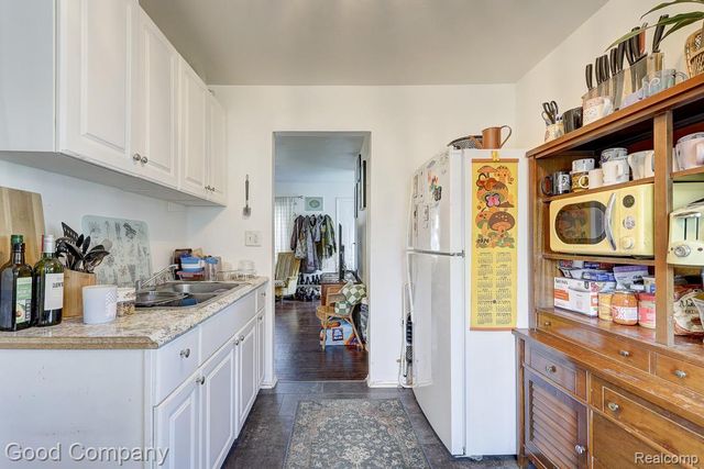 26644 Lorenz Street, Madison Heights, MI 48071