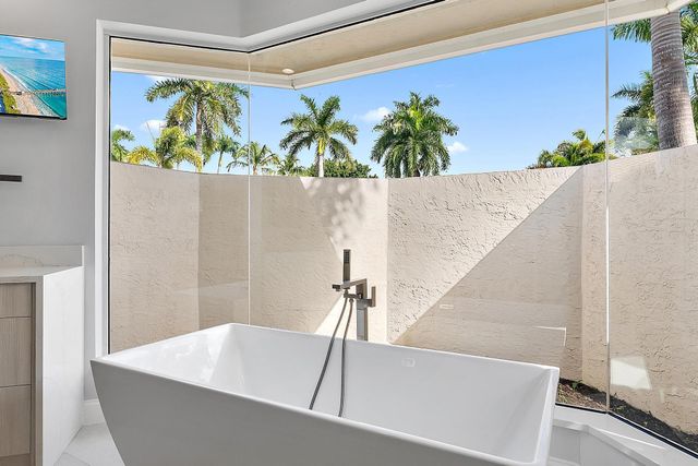 8392 Egret Meadow Lane, West Palm Beach, FL 33412