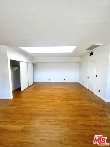 10626 Magnolia Boulevard, North Hollywood (los Angeles), CA 91601