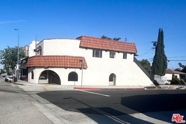 10626 Magnolia Boulevard, North Hollywood (los Angeles), CA 91601