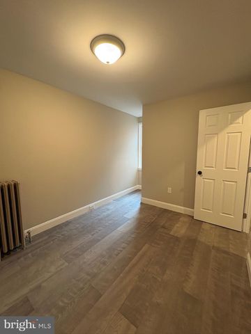 327 LINDEN ST, Reading, PA 19604