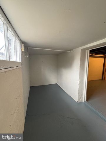 327 LINDEN ST, Reading, PA 19604