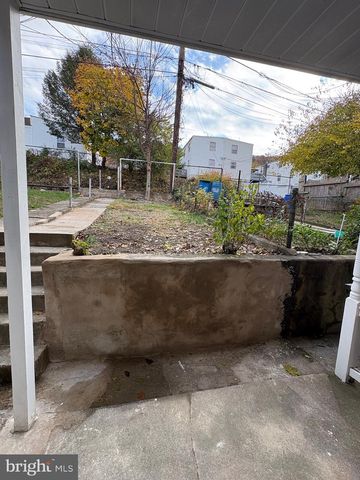 327 LINDEN ST, Reading, PA 19604