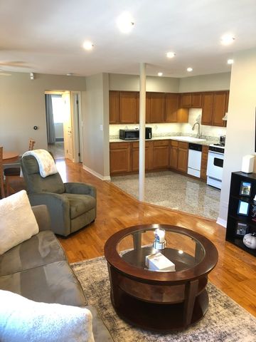 941 N NORTHWEST Highway 3B, Park Ridge, IL 60068