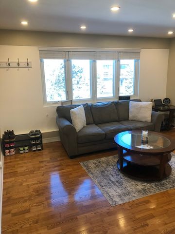 941 N NORTHWEST Highway 3B, Park Ridge, IL 60068