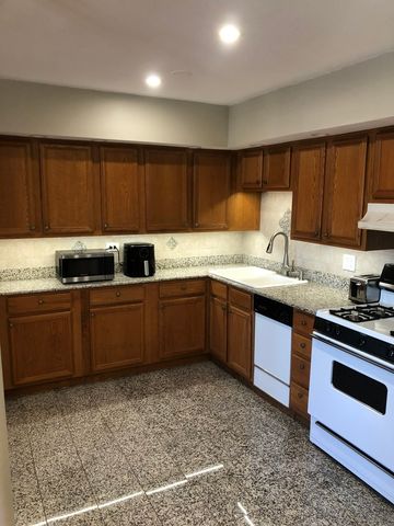 941 N NORTHWEST Highway 3B, Park Ridge, IL 60068