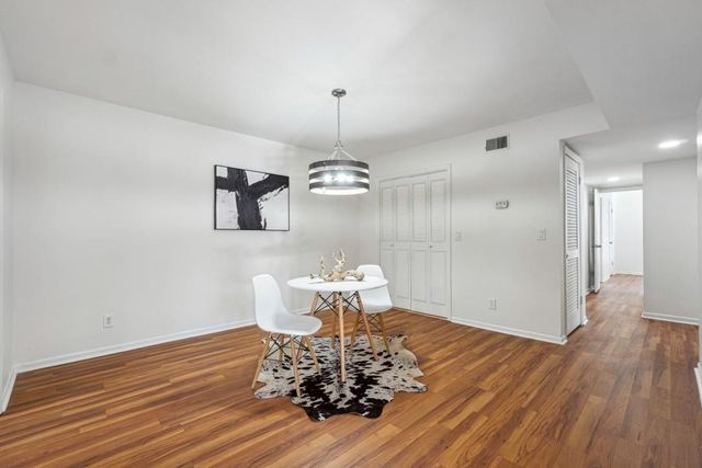 6851 Roswell Road N-20, Sandy Springs, GA 30328