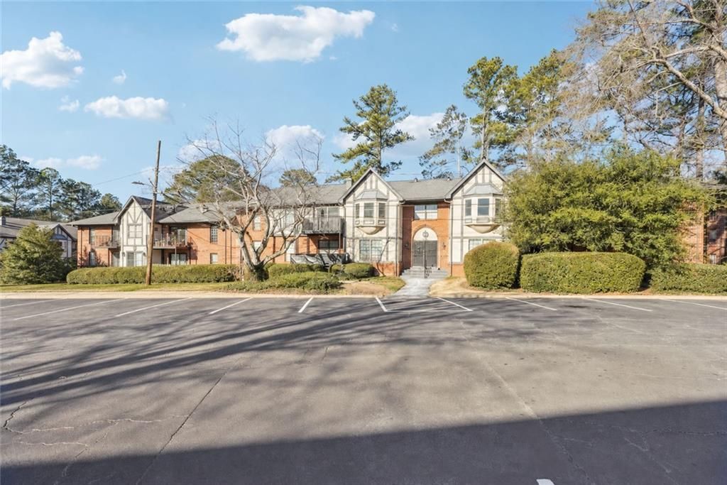 6851 Roswell Road N-20, Sandy Springs, GA 30328