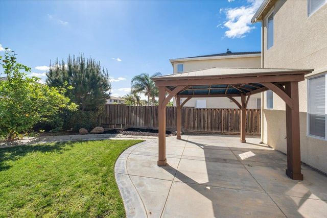 840 Saffron Dr, Tracy, CA 95377