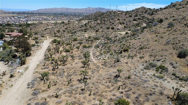5851317 San Andreas Road, Yucca Valley, CA 92284