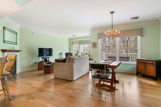 65 Hawthorne Drive Unit 316, Bedford, NH 03110