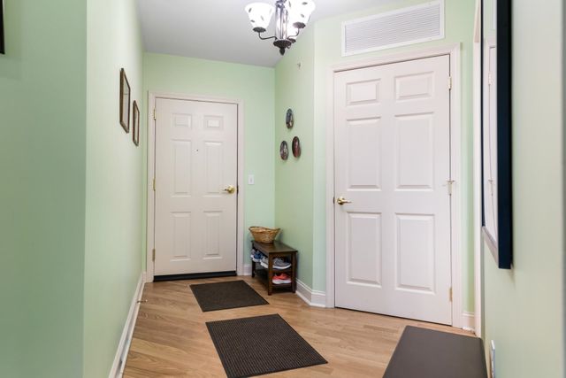 65 Hawthorne Drive Unit 316, Bedford, NH 03110