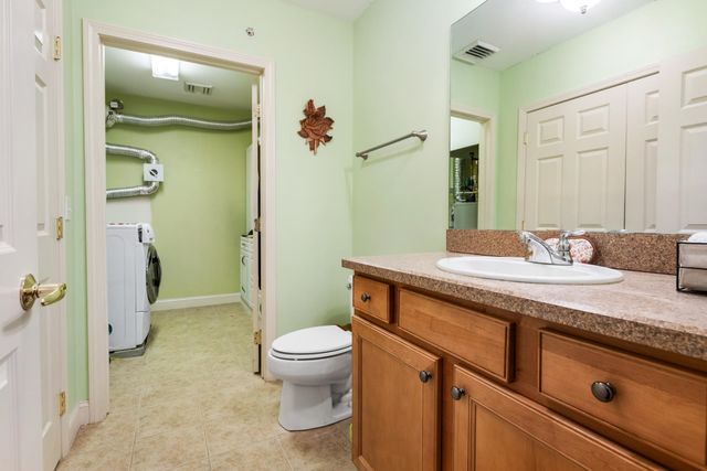 65 Hawthorne Drive Unit 316, Bedford, NH 03110