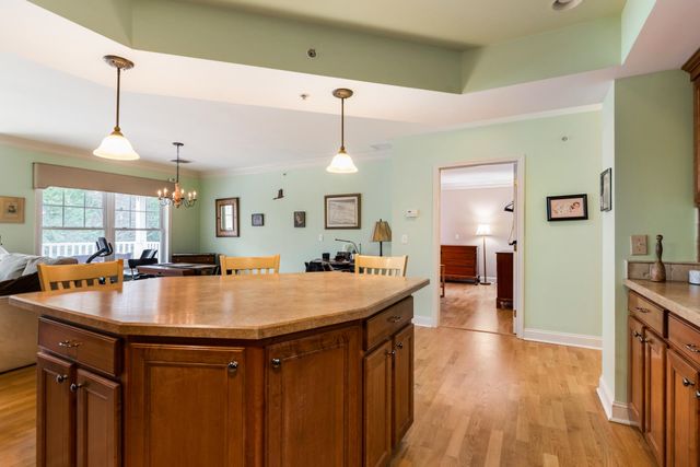 65 Hawthorne Drive Unit 316, Bedford, NH 03110