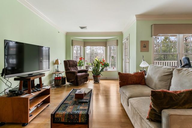 65 Hawthorne Drive Unit 316, Bedford, NH 03110