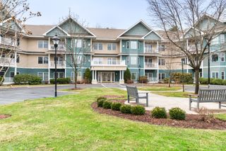 65 Hawthorne Drive Unit 316, Bedford, NH 03110