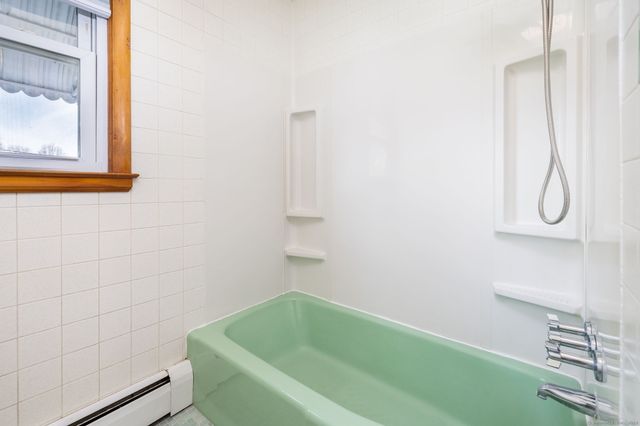 125 Overlook Avenue 2nd Floor, New Britain, CT 06053