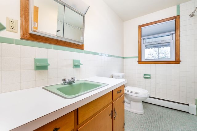 125 Overlook Avenue 2nd Floor, New Britain, CT 06053