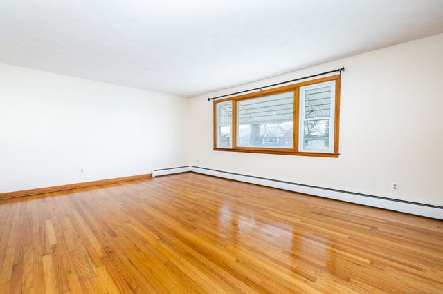 125 Overlook Avenue 2nd Floor, New Britain, CT 06053