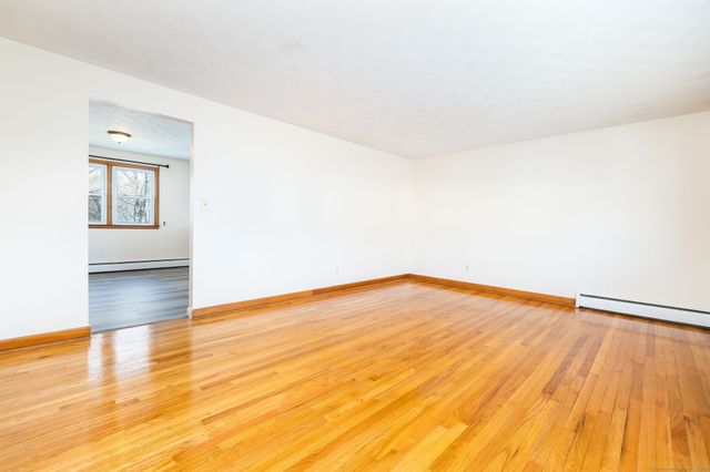 125 Overlook Avenue 2nd Floor, New Britain, CT 06053